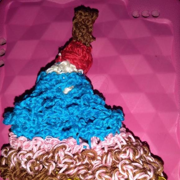 Micro Preemie baby hand crafted sunday hat - Picture 3 of 3